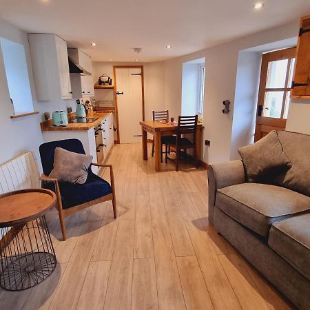 Pass The Keys Charming 19Th Century Country Cottage For 2 Guests 엑서터 외부 사진