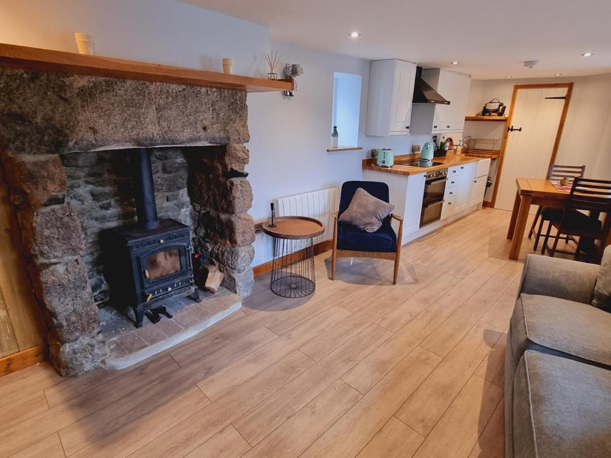 Pass The Keys Charming 19Th Century Country Cottage For 2 Guests 엑서터 외부 사진
